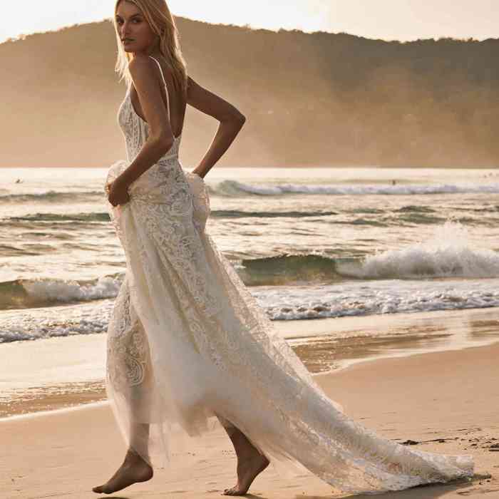 Beach themed wedding dresses